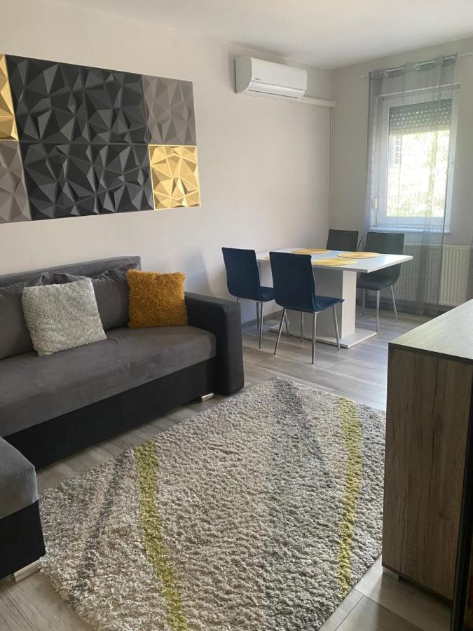 Gabrielle Apartman Hajdúszoboszló Екстериор снимка